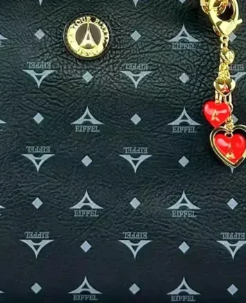 LA TOUR EIFFEL ΤΣΑΝΤΑ ΩΜΟΥ N36-241052-1 ΜΑΥΡΗ
